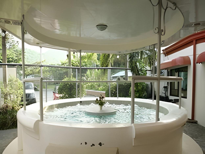 Bathroom 4, Splash Oasis Resort Hotel, Los Baños