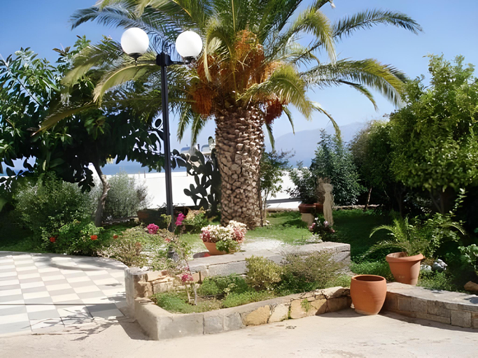 Others 5, Residence Gerani, Crete