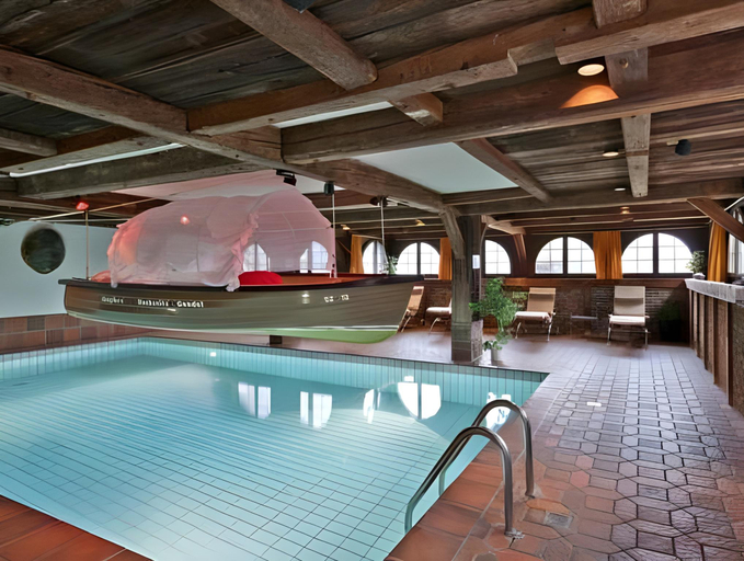 Sport & Beauty 2, Swiss-Chalet Merlischachen - Romantik Schloss-Hotel am See, Küssnacht