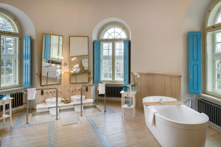 Bathroom 5, Chateau Heralec & Spa by L'OCCITANE, Havlíčkův Brod