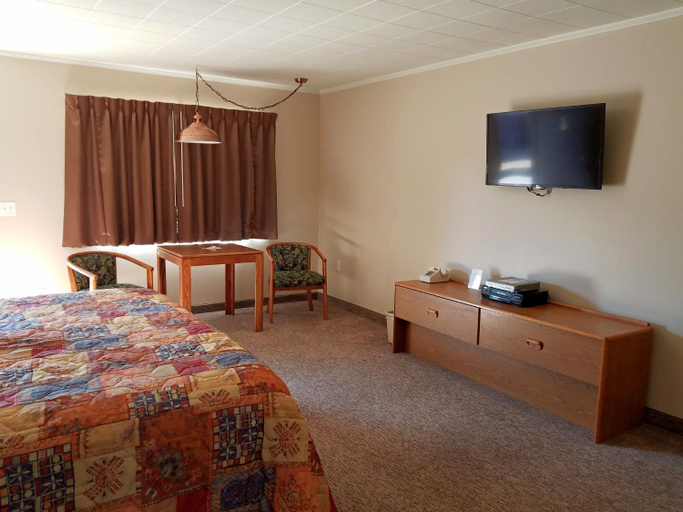 Bedroom 3, Aquarius Inn, Wayne