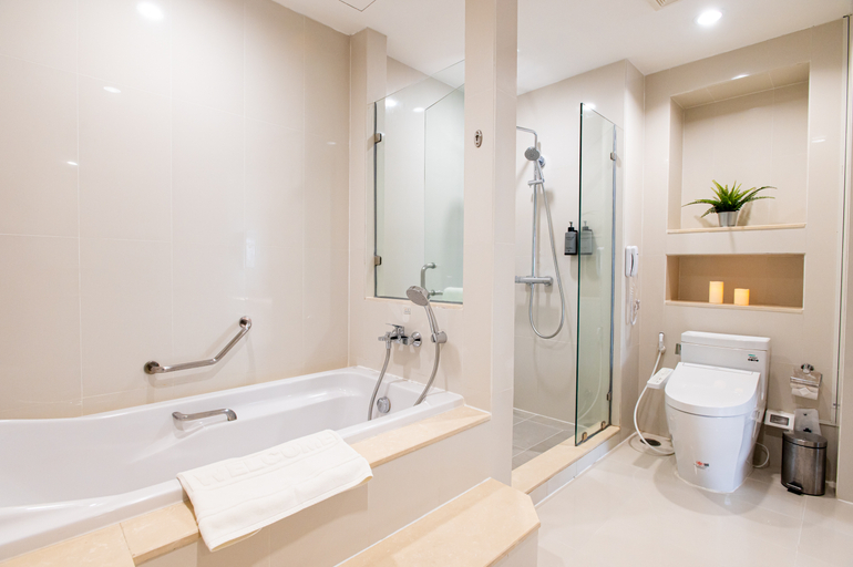 Bathroom 5, Centre Point Plus Hotel Silom, Bang Rak
