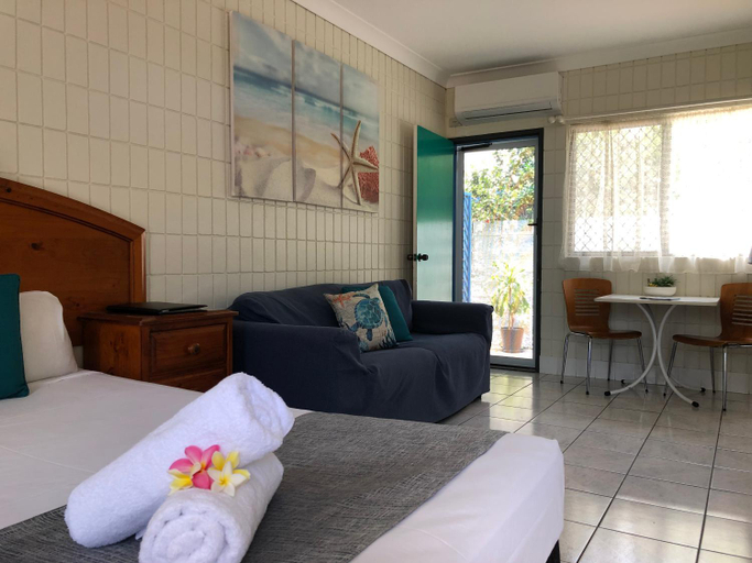 Bedroom 3, Tropical Palms Resort & 4WD Hire, Magnetic Island