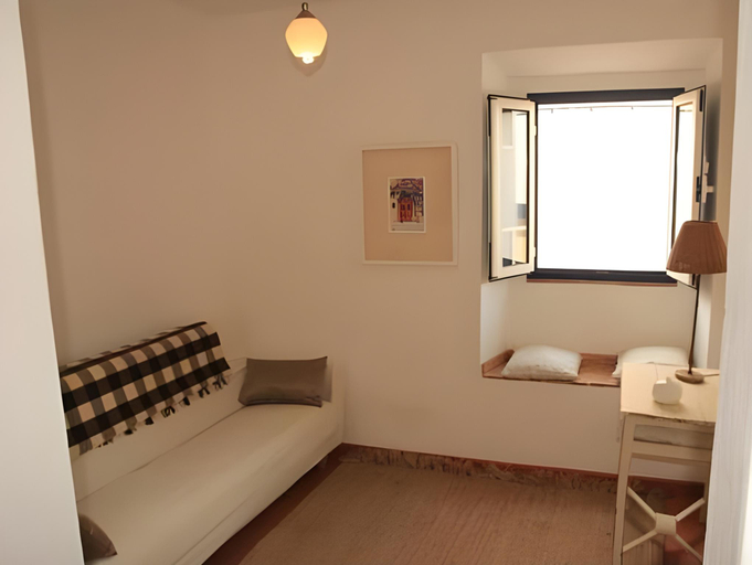 Others 5, Casa da Tia Amália, Mértola