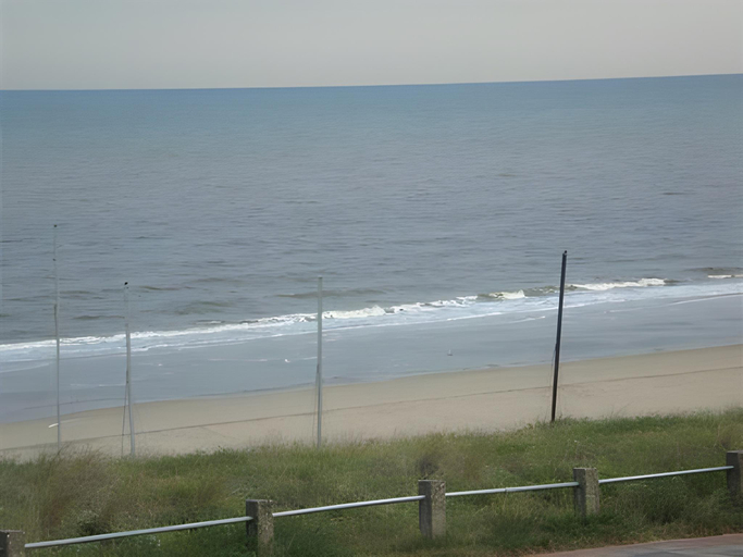 Others 2, B&B Zeespiegel, Zandvoort