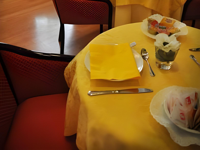 Food & Drinks 5, Hotel Regent - In pieno Centro, Ascoli Piceno