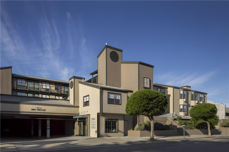 Exterior 1