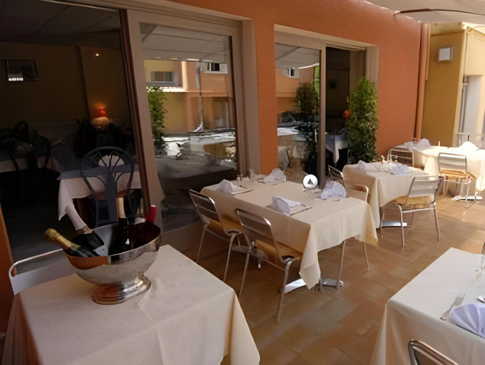 Food & Drinks 5, Logis Hotel Restaurant Azalees, Ardèche