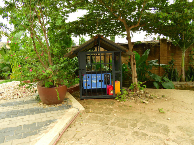 Others 5, Jogoo rooms, Kinondoni