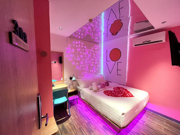 Bedroom 13