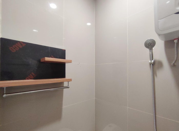 Bathroom 13