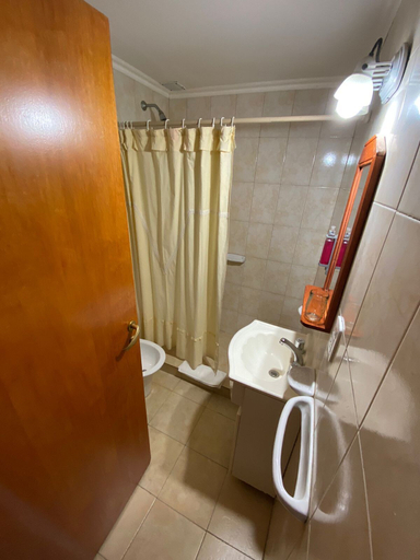 Bathroom 3, Kalenshen Calafate, Lago Argentino