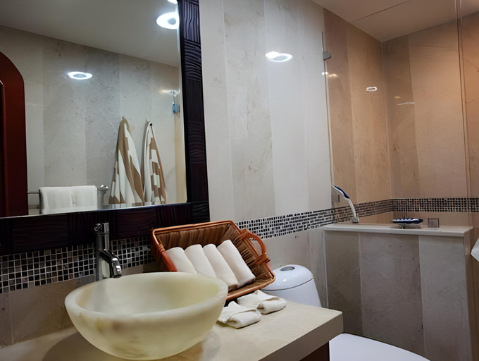 Bathroom 3, Encanto Aventuras Club All Suites Resort, Cozumel
