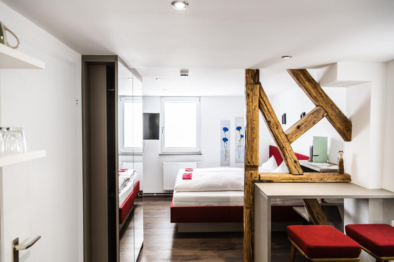 Bedroom 4, Hotel Restaurant Krehl S Linde, Stuttgart