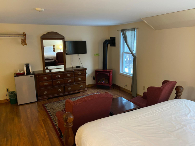 Others 2, Bromley View Inn, Bennington