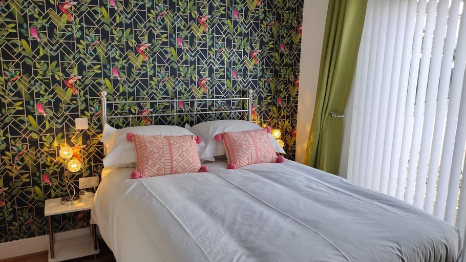 Others 5, double room, Cornwall