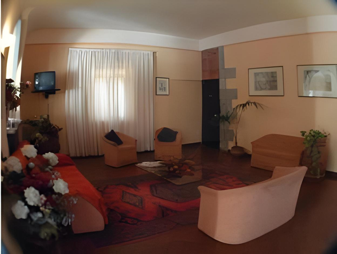 Public Area 2, Hotel Caffè Verdi - 24 hours Reception, Pisa