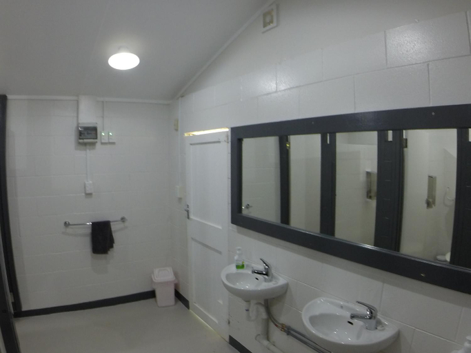 Bathroom 3, Te Mata Lodge, Thames-Coromandel