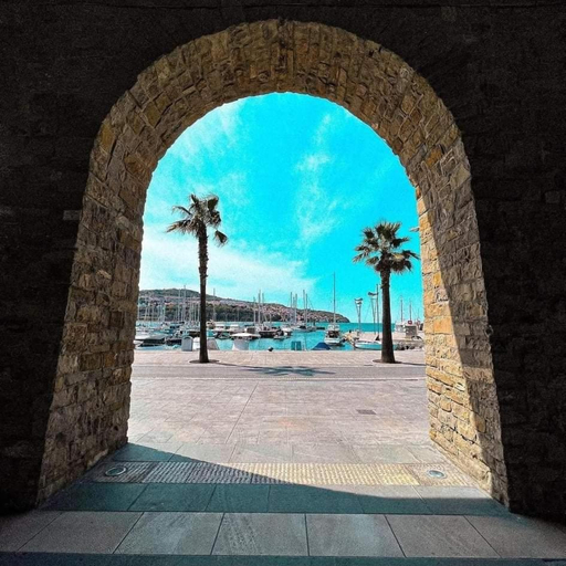 3, Blue Sky, Koper