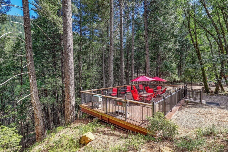 Others 5, Yuba River Inn, Sierra
