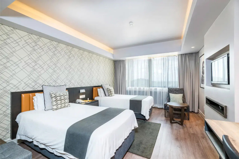 Bedroom 5, Rainbow Towers Hotel and Conference Center, Harare
