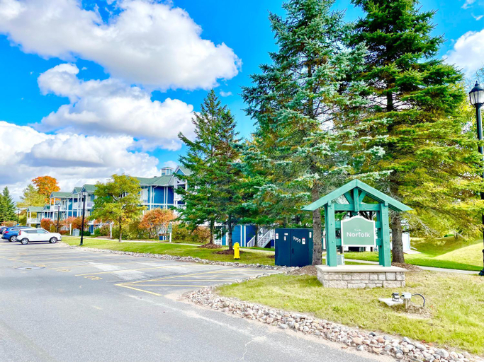 Others 2, Hillside Haven: Carriage Club Resort Retreat, Simcoe