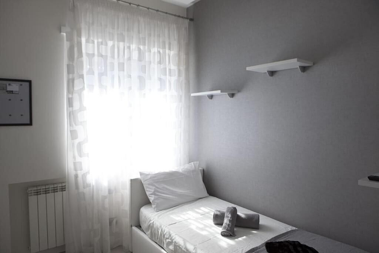 Bedroom 3, Crystal Skyline Neapolis, Napoli
