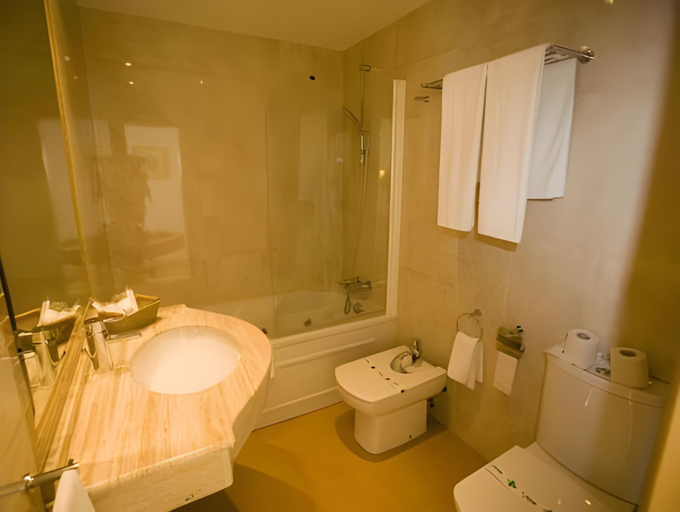 Bathroom 3, Hotel Puerta de Cazorla, Jaén