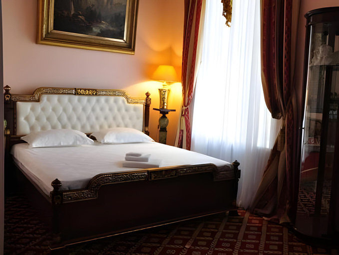Bedroom 3, Queen Valery Hotel, Odes'ka