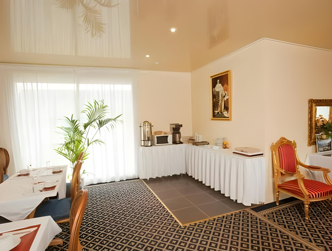 Others 5, Hotel Fleur de Lys Hazebrouck, Nord