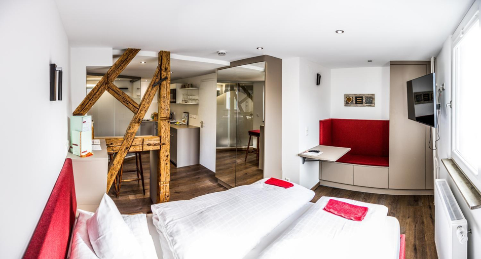 Bedroom 3, Hotel Restaurant Krehl's Linde, Stuttgart