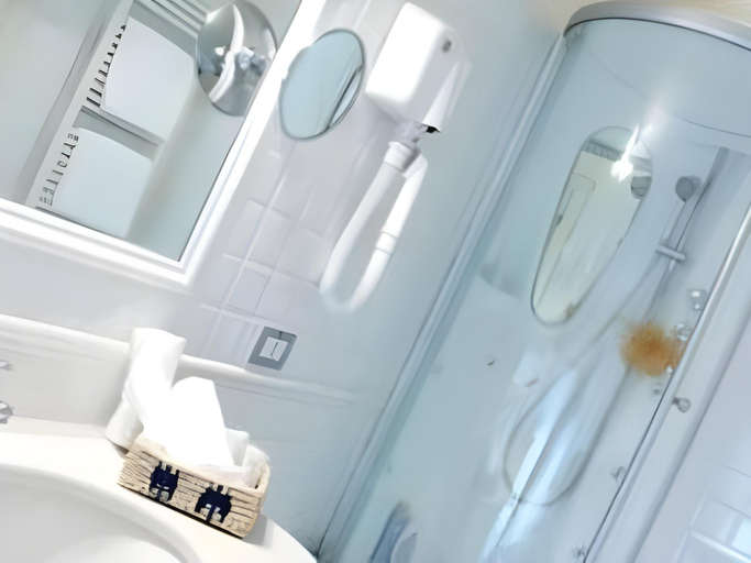 Bathroom 3, Sirolo Hotel, Ancona