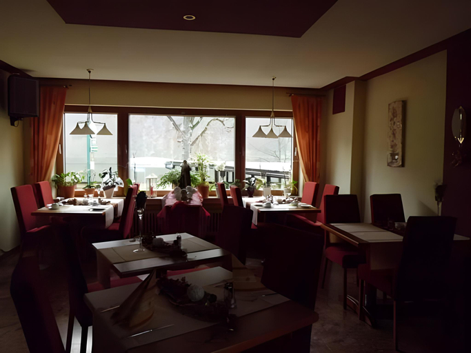 Others 5, Cafe Rosi, Bernkastel-Wittlich