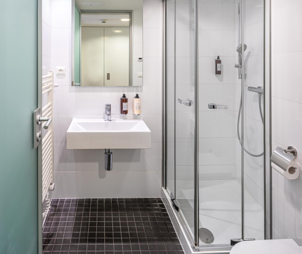 Bathroom 3, VN3 Terraces Suites by Adrez Living, Praha 1