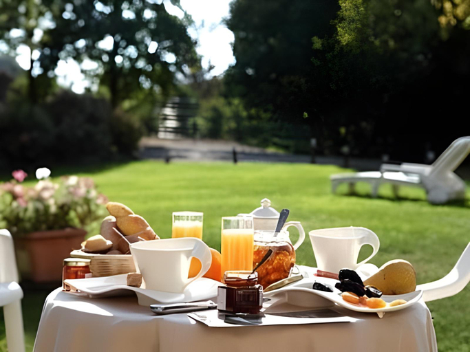 Food & Drinks 4, Logis Burnel Et La Cle Des Champs, Vosges