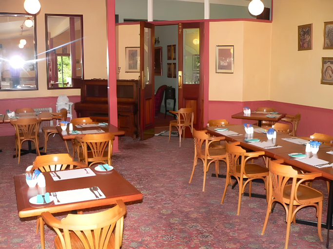 Food & Drinks 5, Leura House, Blue Mountains