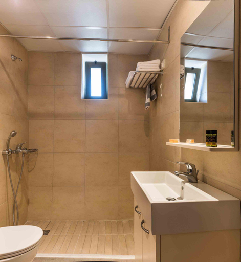 Shower 4, Gerona Mare Apartments, Crete