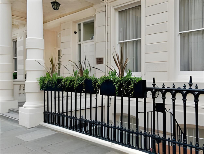 Others 5, Lancaster Gate Hyde Park Apartments, London