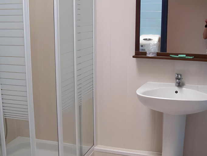 Bathroom 5, Hotel Vila, Hérault