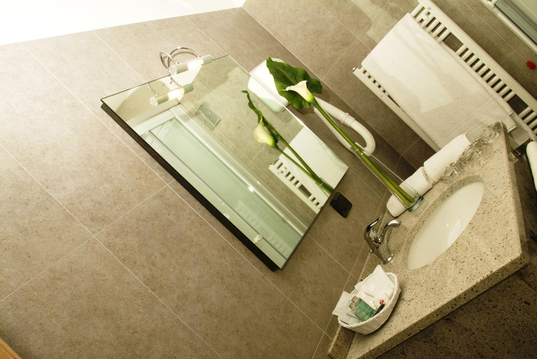 Bathroom 3, Hotel San Lorenzo, Sondrio
