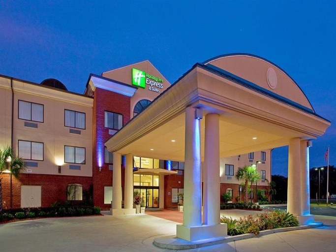 Exterior 15