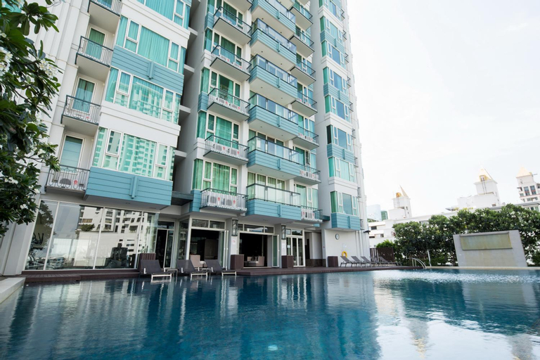 Exterior 9