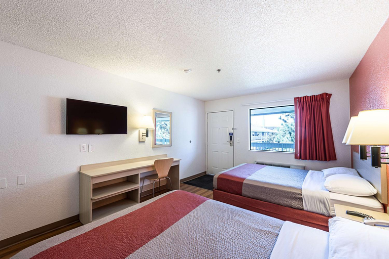 Bedroom 12