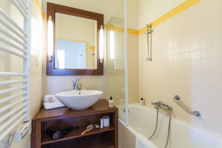 Bathroom 3, Pierre & Vacances Le Moulin des Cordeliers, Indre-et-Loire