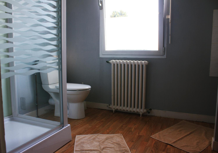 Bathroom 3, Pension de Kerioual, Finistère