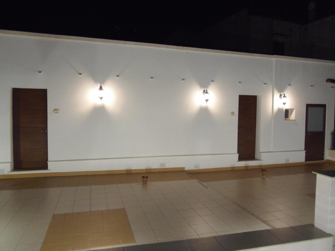 Others 5, B&B LuiRo, Taranto