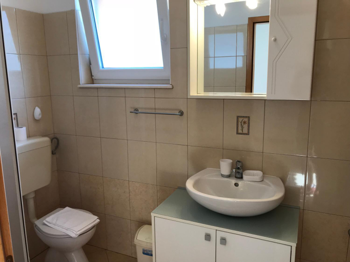 Bathroom 4, Apartments A&A, Biograd na Moru