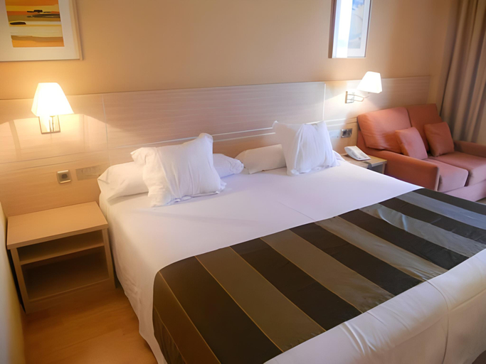 Bedroom 2, B&B HOTEL Tarragona Valls, Tarragona