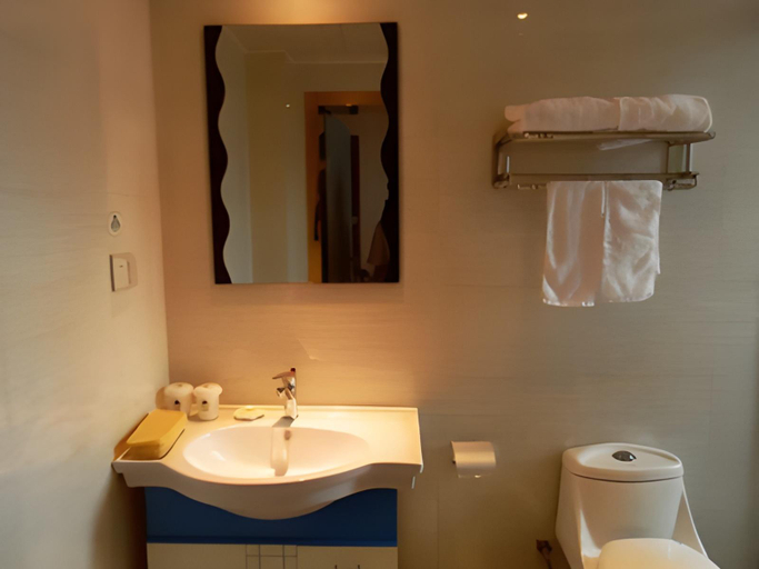 Bathroom 3, GreenTree Inn Haimen Bus Statian Shell Hotel, Nantong