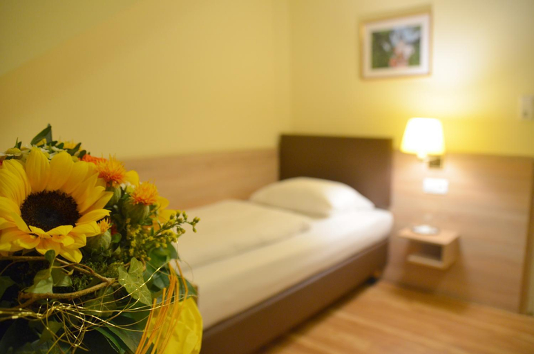 Bedroom 4, Hotel Villa Kisseleff, Hochtaunuskreis